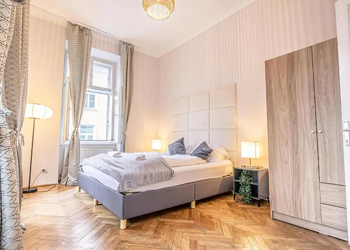 Comfortable 2Br & 1Lr Apt In Central Vienna